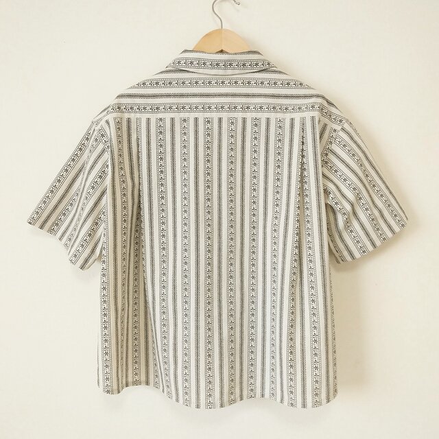 オープンカラーブラウス monotone Ｍ~Lサイズ