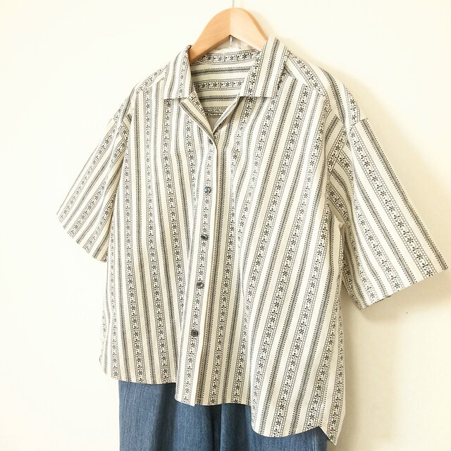 オープンカラーブラウス monotone Ｍ~Lサイズ