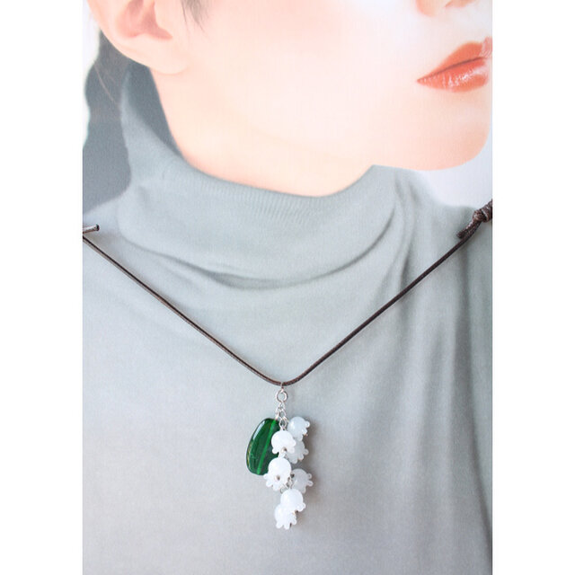 限定版 期間限定SALE＊スズランのとんぼ玉ガラスペンダント iichi | 工芸品