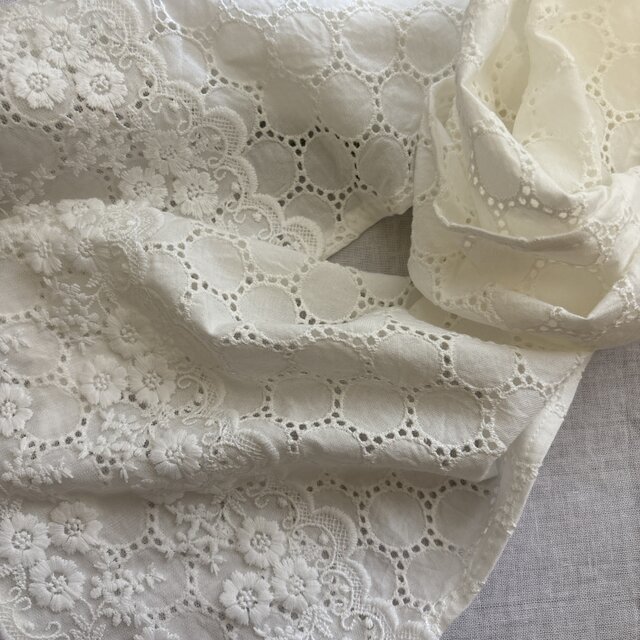 ☆ハンドメイドストール白コットンサークルレース刺繍お花刺繍