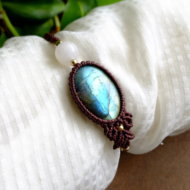 大きめラブラドライト・ムーンストーン （6月誕生石）マクラメ編み