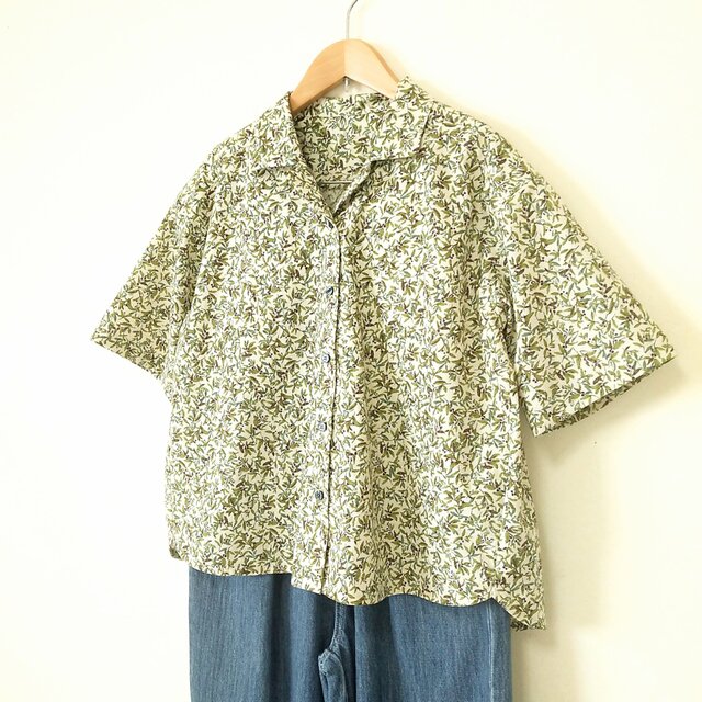 オープンカラーブラウス Extend the olive branch Ｍ~Lサイズ