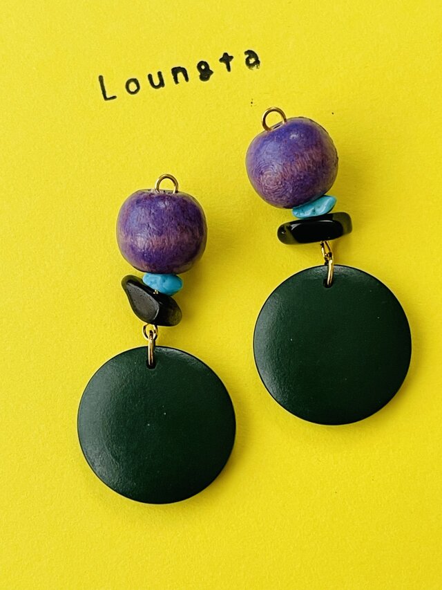 送料無料 ウッドビーズピアス 個性派ピアスパープル ブラック 天然石さざれ石 大ぶりピアス エスニックピアス