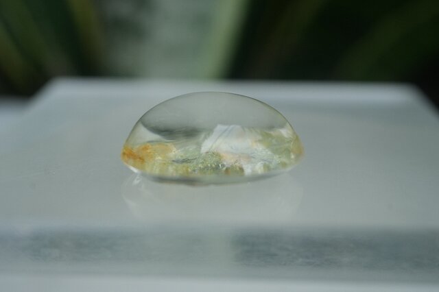 虹入り 黄金クォーツイン☆ ガーデンクォーツ s1428 | iichi 日々の