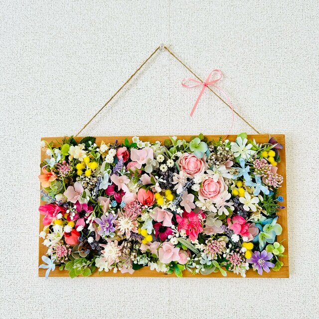 ピンク色のお花畑の壁飾り | iichi 日々の暮らしを心地よくする