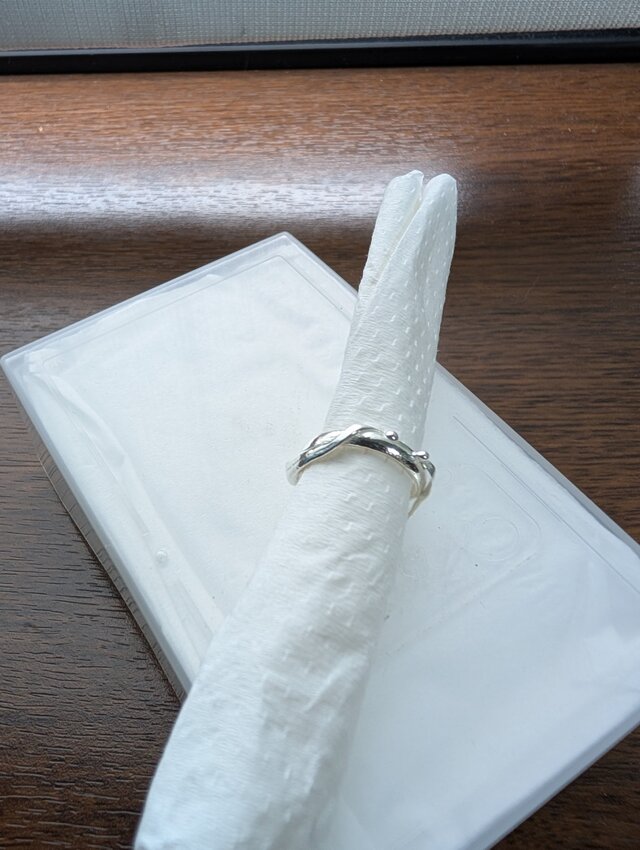 繊細な煌めき：シルバー925のピンキーリング