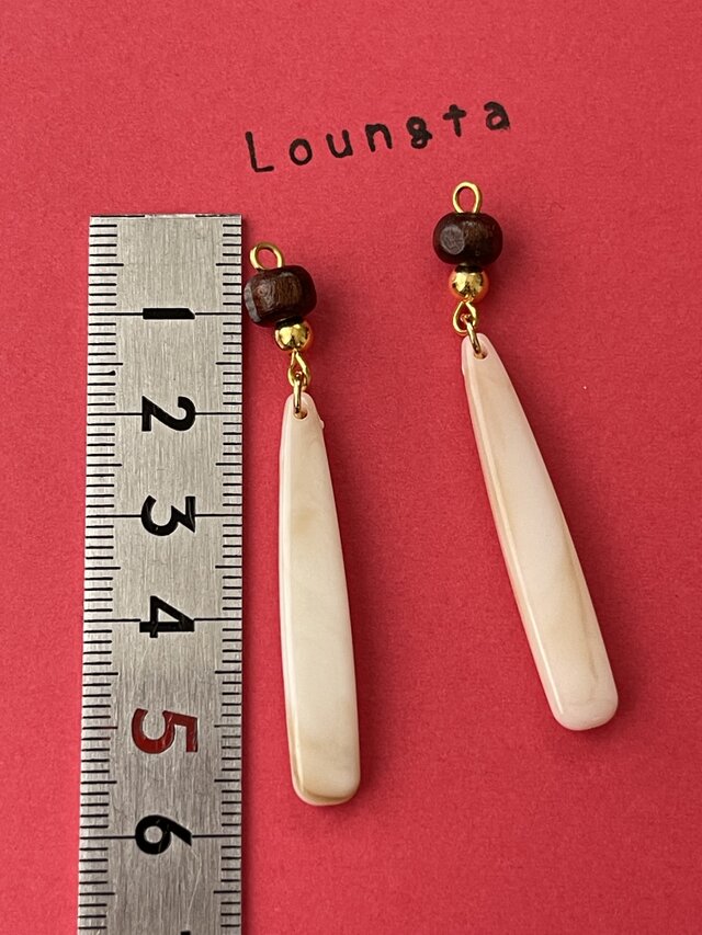 ウッドビーズピアス ウッドビーズブラウンとベージュアクリル 