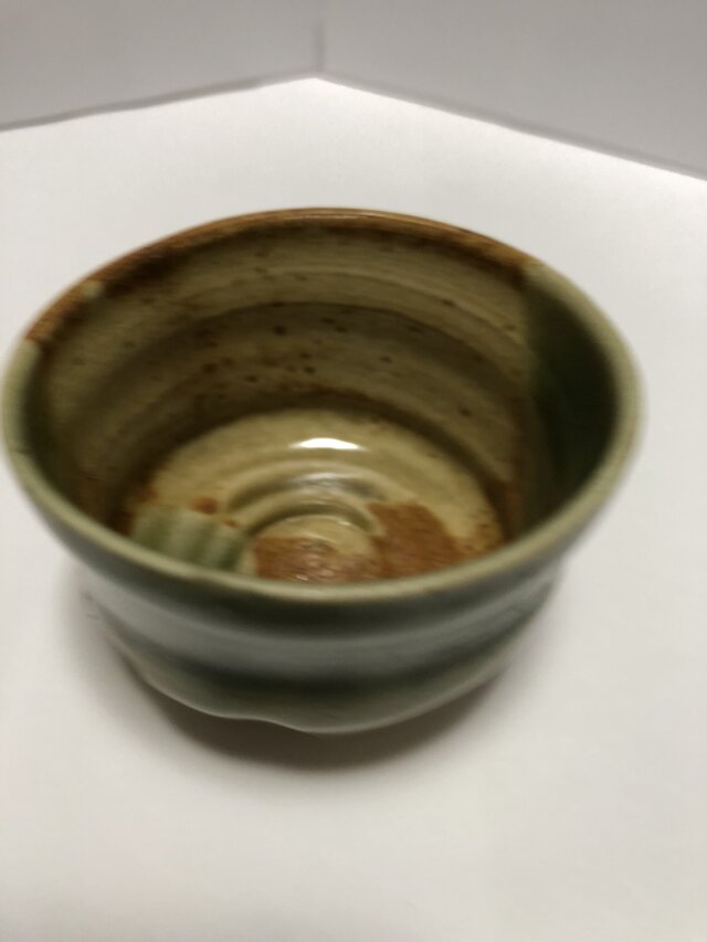 陶器製の酒器 黄瀬戸と織部に侘び寂びを感じる伝統的な風合いの