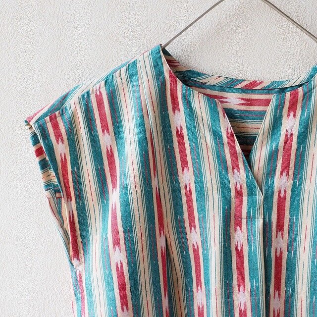 手織り木綿のタック×タックブラウス