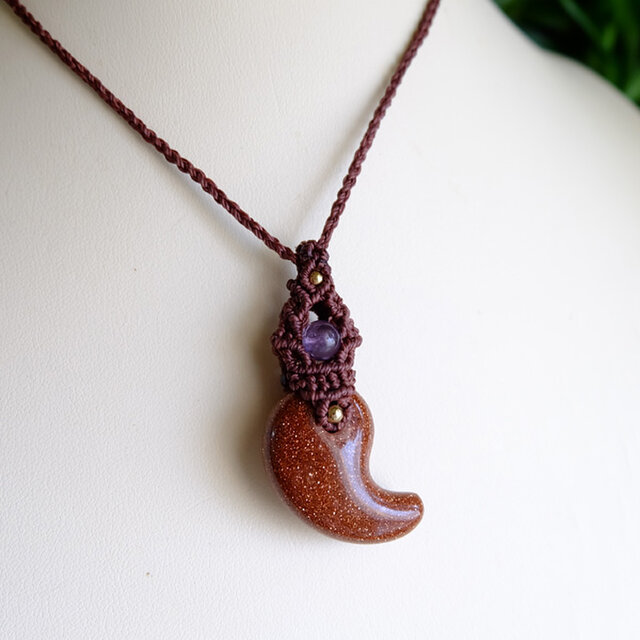 ゴールドストーン勾玉（人口石）天然シトリン&アメジスト リバースブル