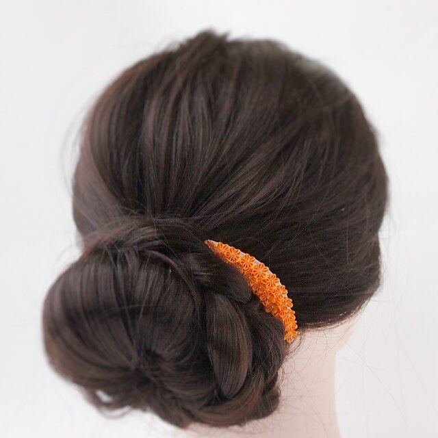 ヘアコーム 「 オレンジ 」くし型かんざし 髪飾り つまみ細工 着物 橙色 オレンジ色 秋 春 夏 簪 シンプル 浴衣