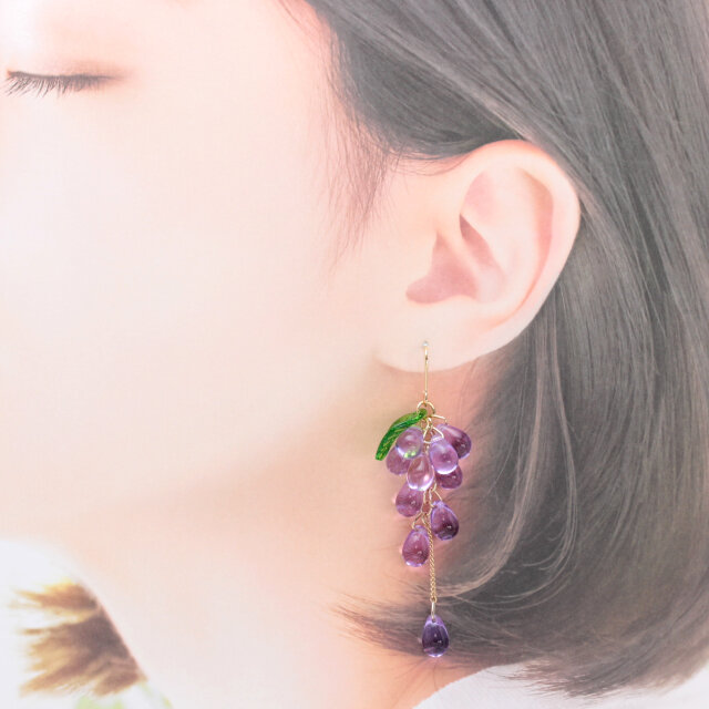 藤の花(1091) ピアス/イヤリング/ノンホールピアス/樹脂ピアス | iichi