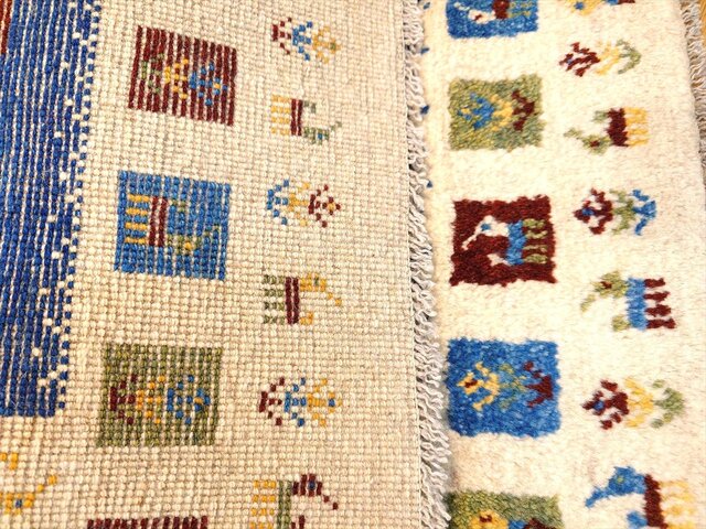 ペルシャ　ギャッベ　玄関　83×65　アイボリー　ラクダ　花 ペルシャ ギャッベ 玄関 83×65 アイボリー ラクダ 花