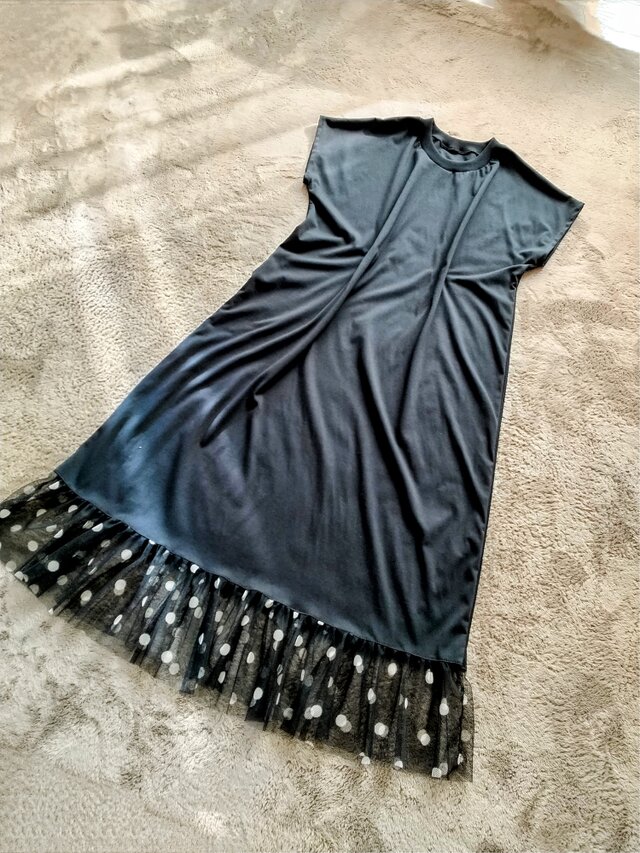 GWセール！ブラックカットソー&メッシュドット裾フリルワンピース