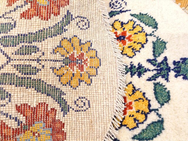 ペルシャ　ギャッベ　玄関　小判型　92×62　アイボリー　花瓶　花 ペルシャ ギャッベ 玄関 小判型 92×62 アイボリー 花瓶 花