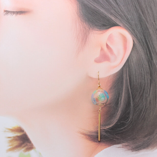 ちまっと♡ボタニカル風鈴型にゃんこ　リトルウッズ　ピアス/イヤリング✩*॰¨ 大人可愛い ビードロの 風鈴ミニチュアピアス イヤリング k16gp