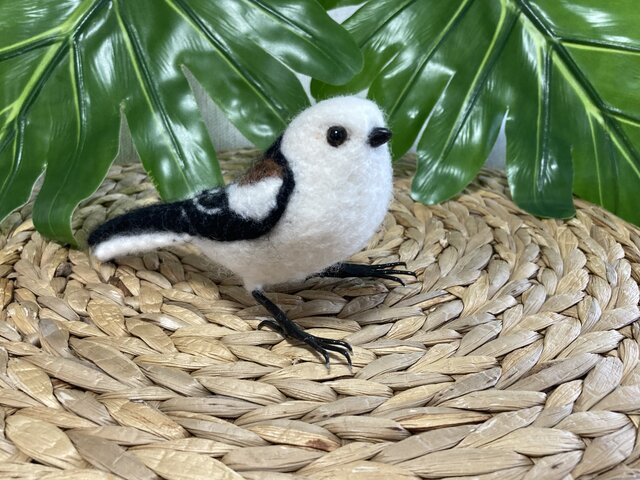 羊毛フェルト　シマエナガツリー 羊毛フェルト シマエナガツリー