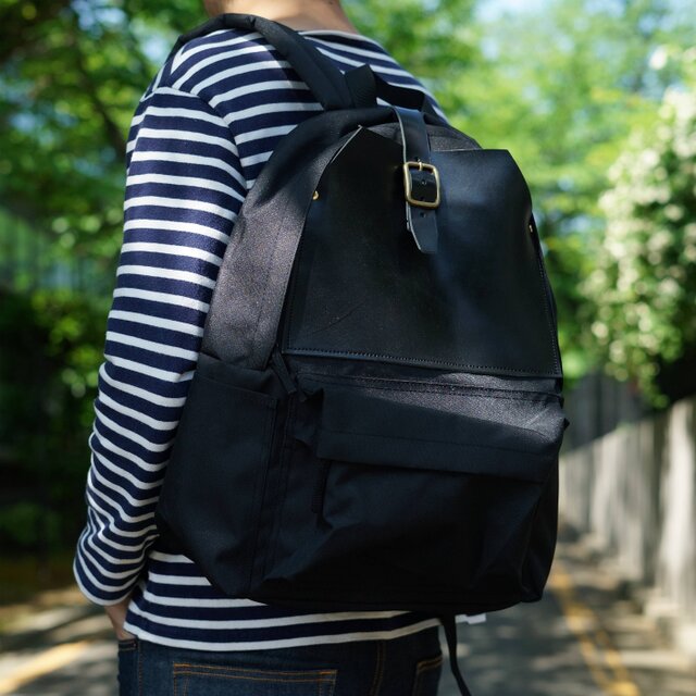 アーバンライド バックパック　本革レザー　選べるカラー　仕事やおでかけに　ブラック