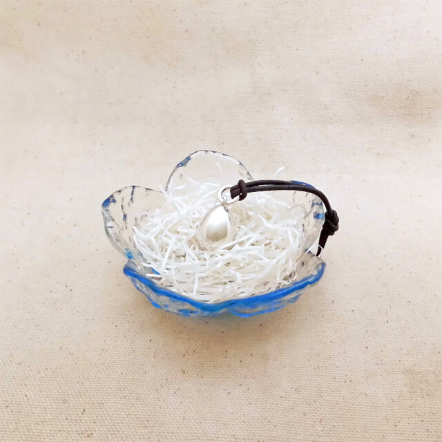 5%寄附②☆ 髪晶 髪の毛の糸模様 水晶 厄除け縁起物 銀製の鈴『玉子』(シルバー925) 縁起物・お守り・魔除け | iichi