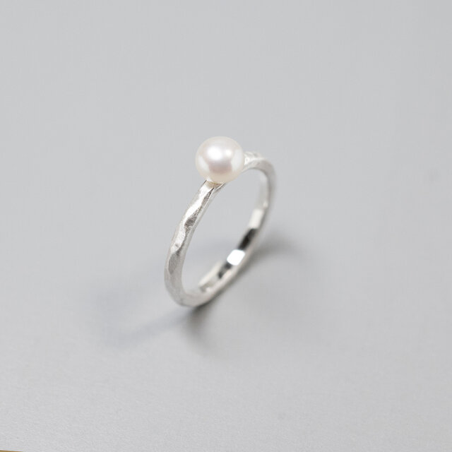 淡水パール RD5mm シルバーラウンドプレーンリング 2.0mm幅 つや消し槌目｜FA-1115