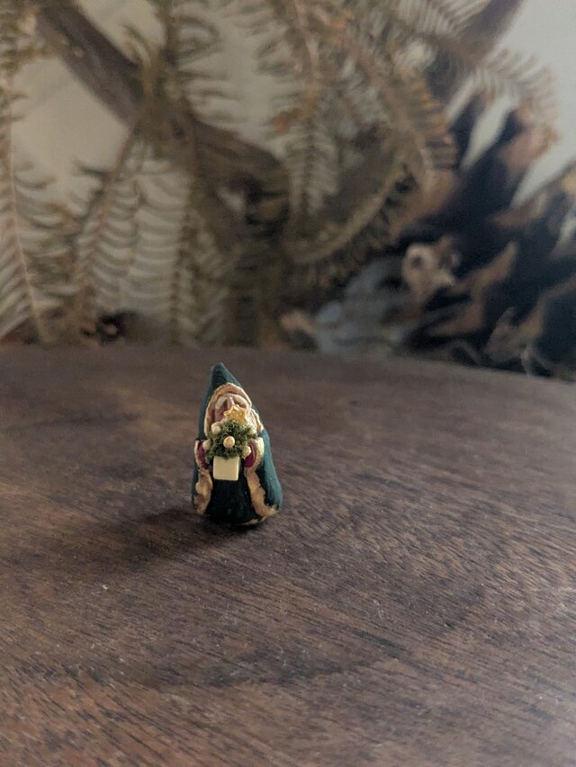 小さな小さなサンタクロース　24（ツリー）