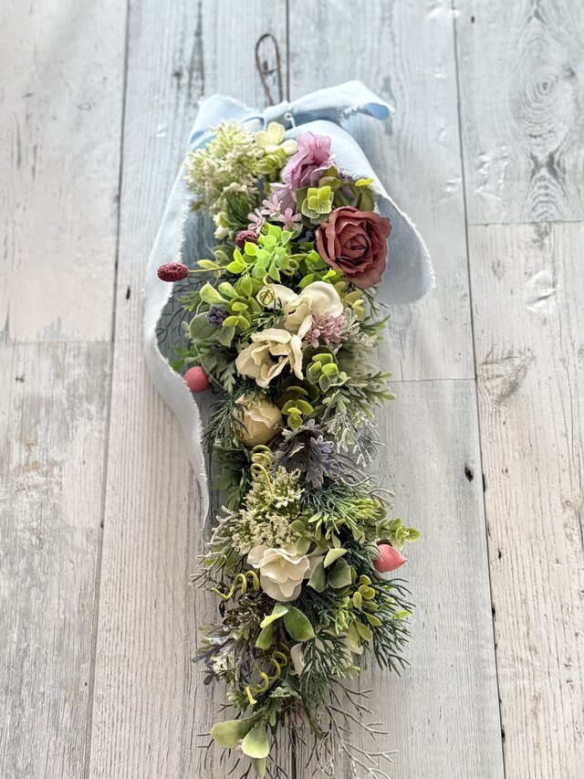 ナチュラルグリーンの癒したっぷりのバトンリース