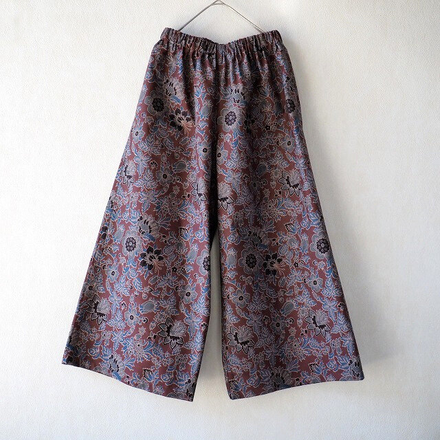あずき色ジャワ布のワイドパンツ