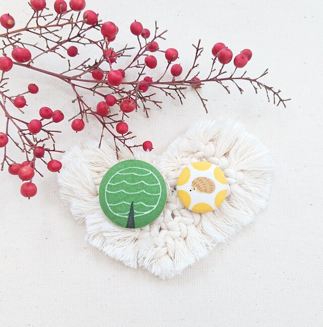 ★くるみボタンブローチ★