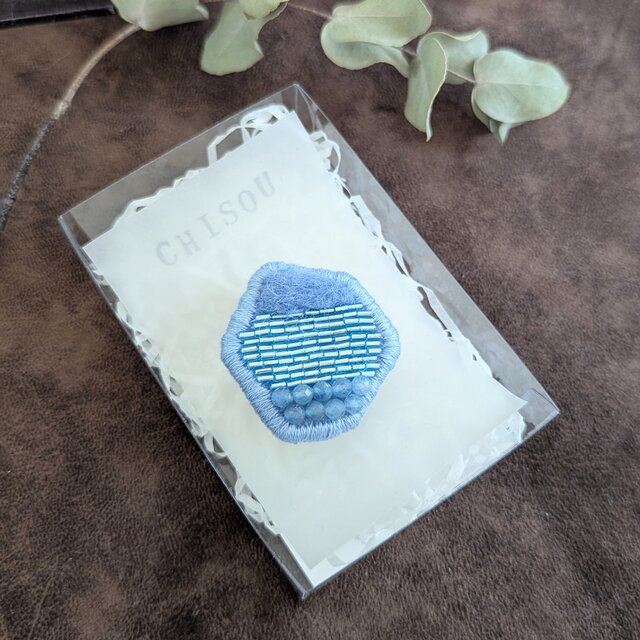 【アクアマリン】地層のブローチＯ