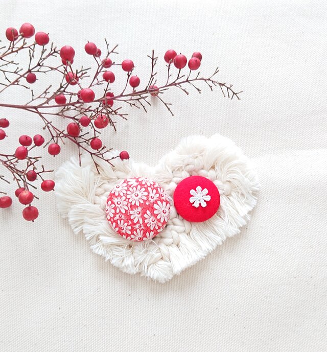 ★くるみボタンブローチ★