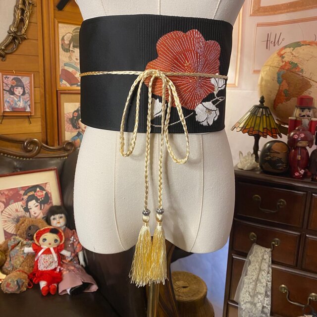 和洋折衷 名古屋帯サッシュベルト | 飾り帯 リメイク ハンドメイドROB-47 和洋折衷 名古屋帯 サッシュベルト 飾り帯 リメイク 黒とピンクの