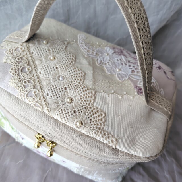 バニティバッグ*パッチワーク*ビーズ刺繍 | iichi 日々の暮らしを