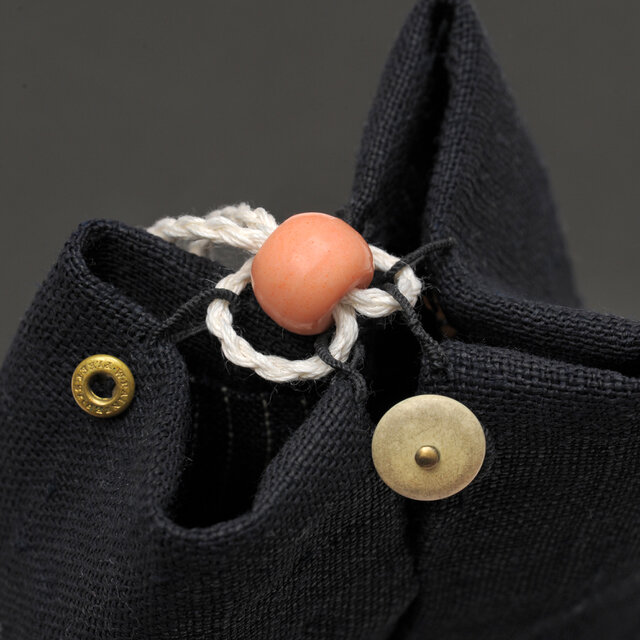 藍の手績みと手織りの麻と残糸織りの袋もの（再出品）