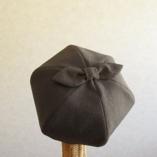 てっぺんにリボンのベレー帽　コットンリネン　トープ