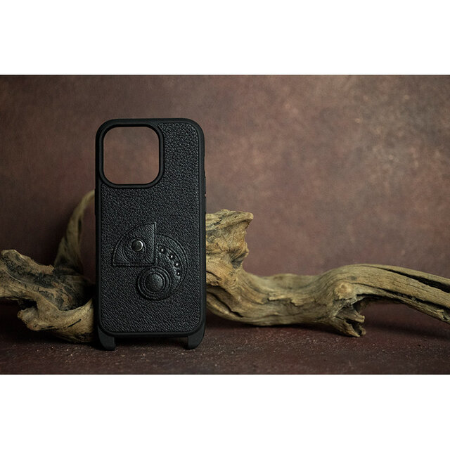 88色からオーダー可！！ カメレオン デザイン / ヤギ革 ショルダーフック付き iPhoneケース