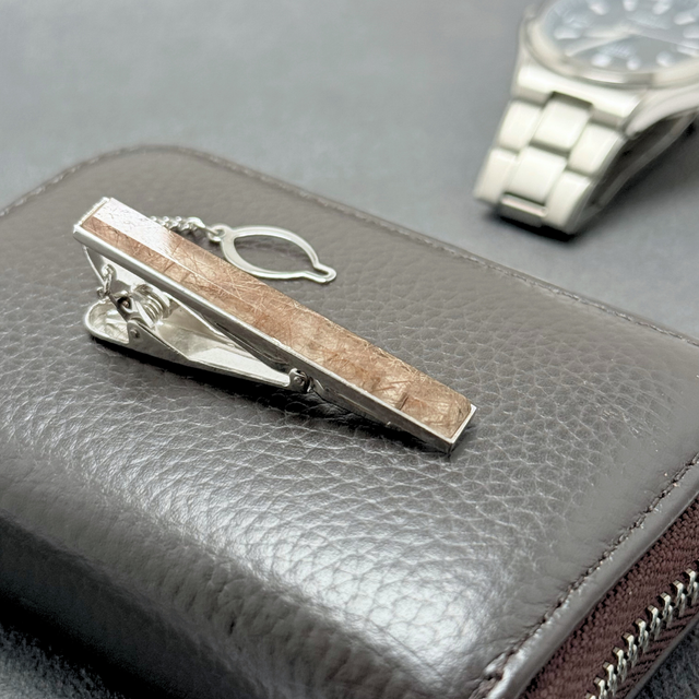 ラス1 穏やかな煌 ルチルクォーツ/金針水晶  RHP 天然石ネクタイピン - Terrene グレージュ