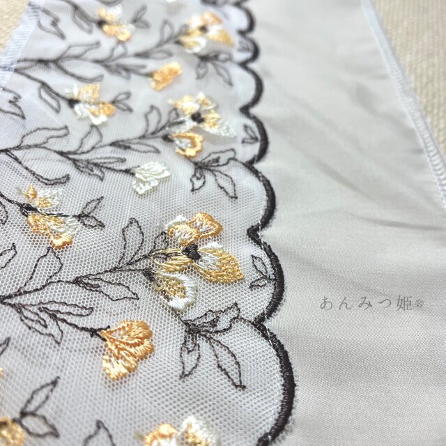 洗える刺繍半衿 山吹色の小花【あと2点】 | iichi 日々の暮らしを