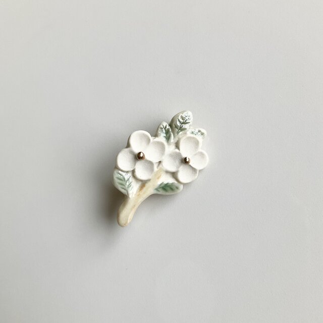 陶ブローチ プレゼント | iichi 日々の暮らしを心地よくする