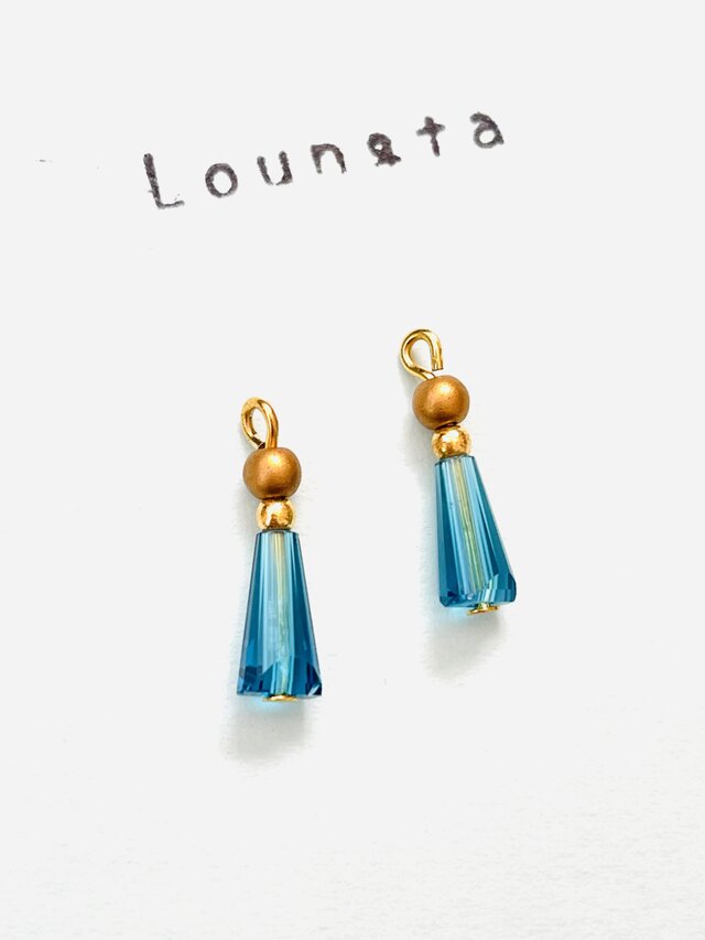 チェコビーズピアス ゴールドとブルーガラスビーズの小ぶりピアス 一年中使えるピアス 夏ピアス