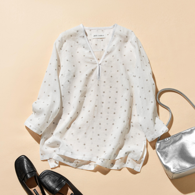 実用性とおしゃれを兼ね備えた水玉ブラウス　チュニック 麻100％　250423-1