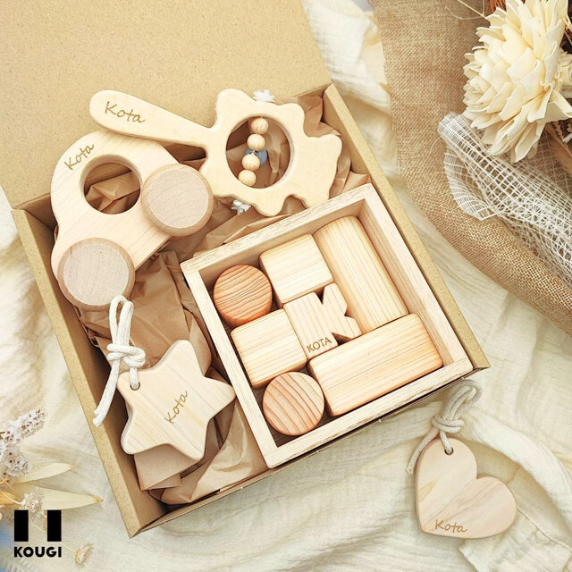 【送料無料】木のおもちゃ4点set・名入れ♡出産祝い（紙袋付き）