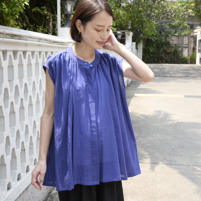 サラッと軽くて通気性◎ ライトコットン ノースリーブ シャツ　ネイビー　0675NV