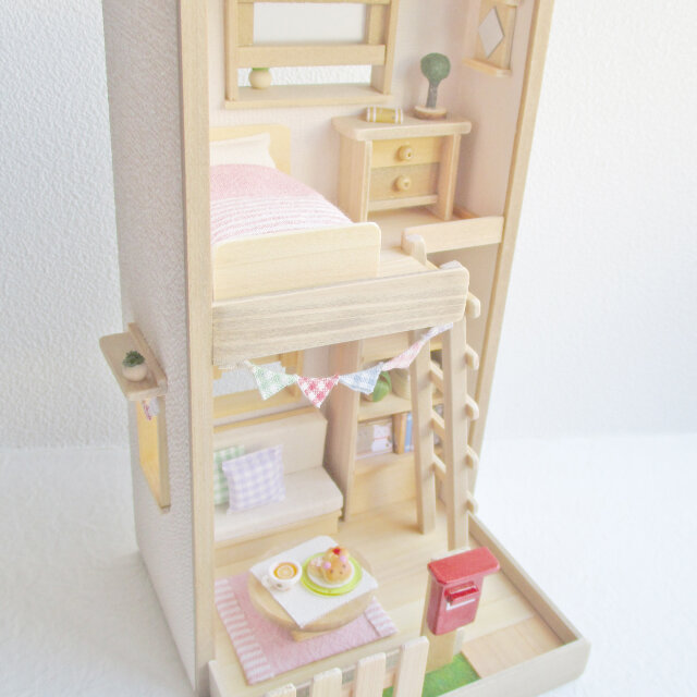 ちいさな2階建てハウス ミニチュア ドールハウス | iichi 日々の