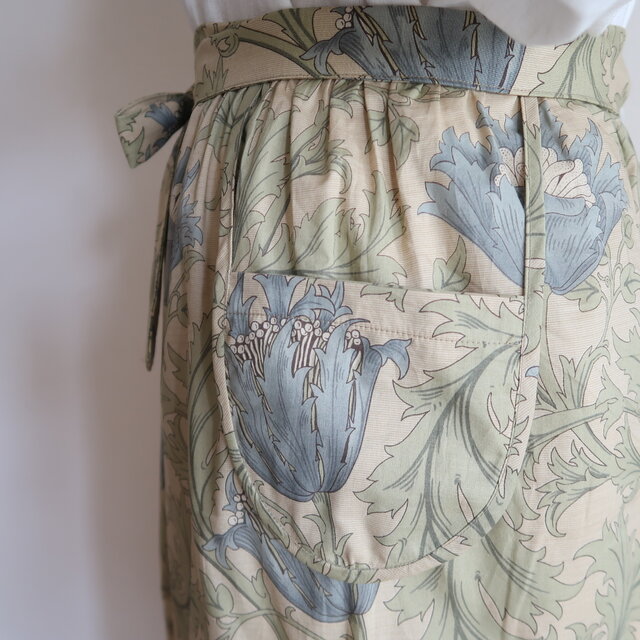 ウィリアムモリス 2wayギャザーエプロン ピンパネル ハンドメイド ウィリアムモリス 2wayギャザーエプロン ピンパネル ハンドメイド