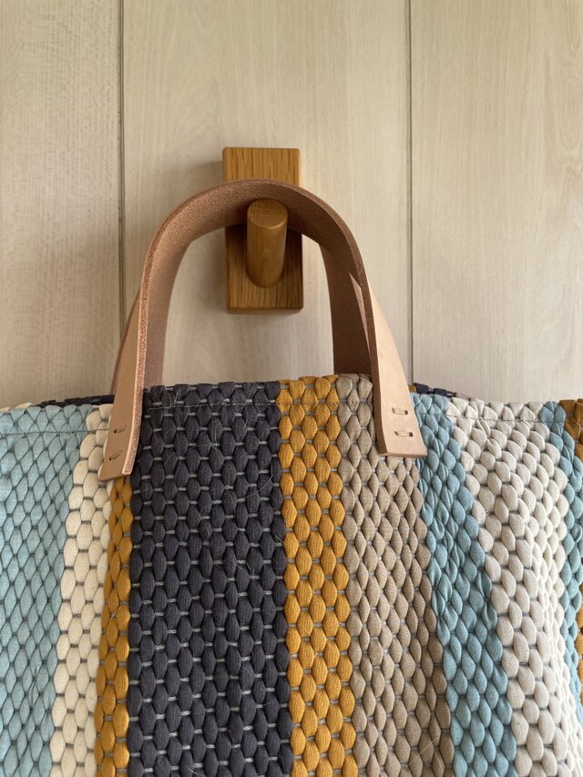ト−トバッグ裂き織り大型ハンドメイド 裂き織りbag | iichi 日々の暮らしを心地よくするハンドメイドや