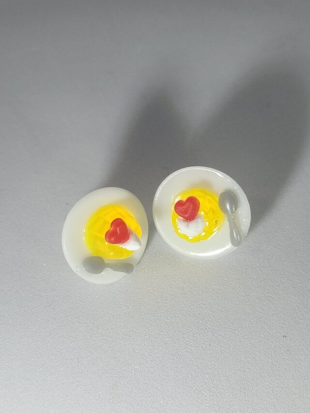 ポップなネオンカラーのゼリーのピアス（レモン）