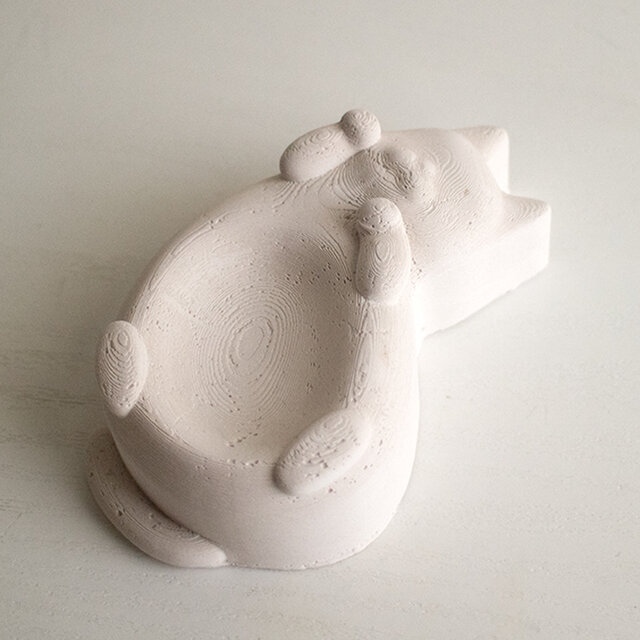 ごろ〜んにゃんこのアロマストーン｜猫のお腹がトレイになるミニ