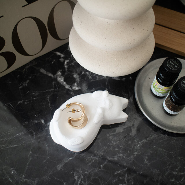 ごろ〜んにゃんこのアロマストーン｜猫のお腹がトレイになるミニ