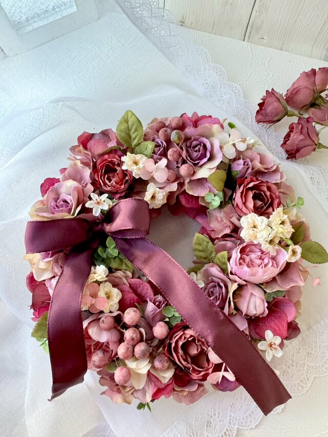 アンティークカラーのローズリース | iichi 日々の暮らしを心地よく