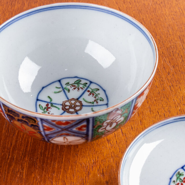 大聖寺伊万里 金襴手草花文 蓋茶碗 明治時代 E459 | iichi 日々の